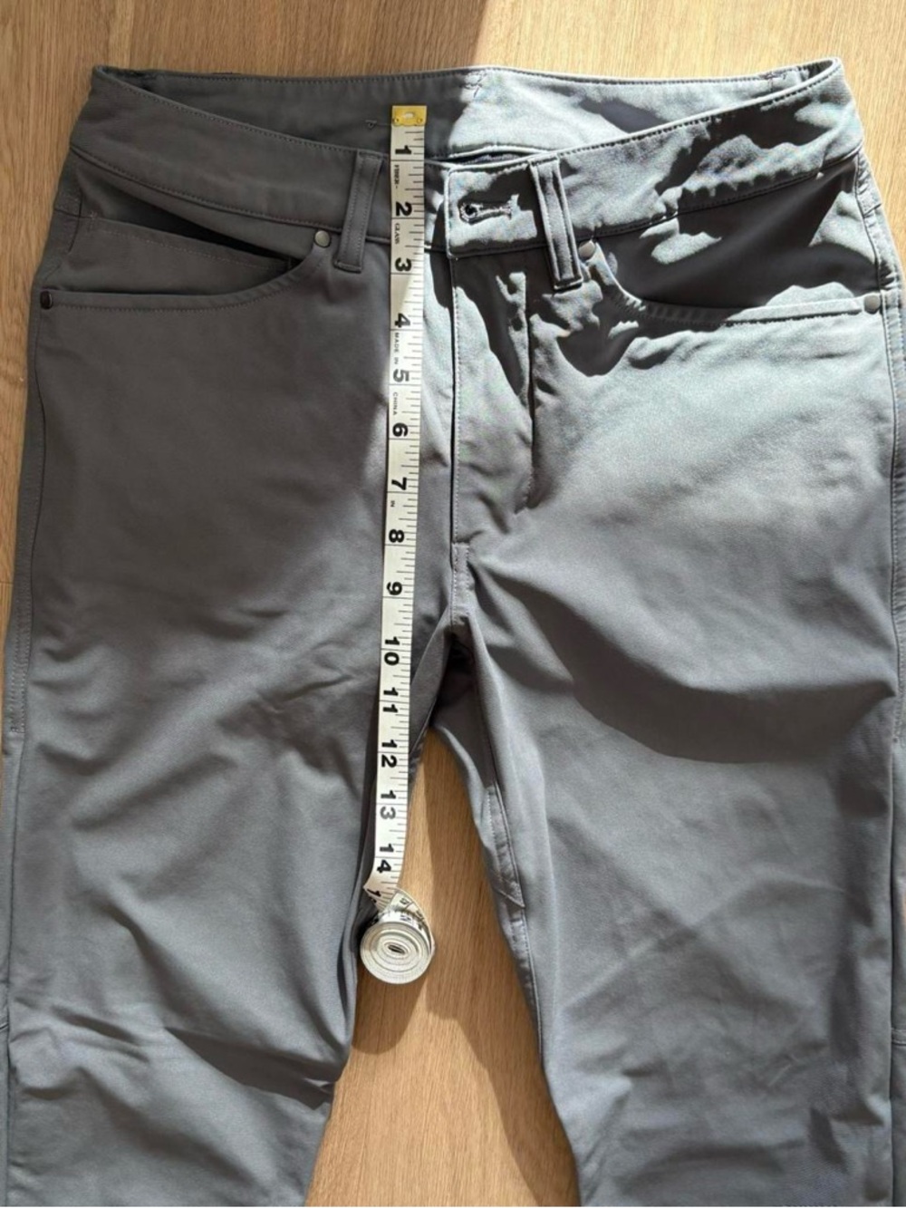 NWOT grey Lululemon ABC slim fit warpstreme pants size 28 - Picture 3 of 7
